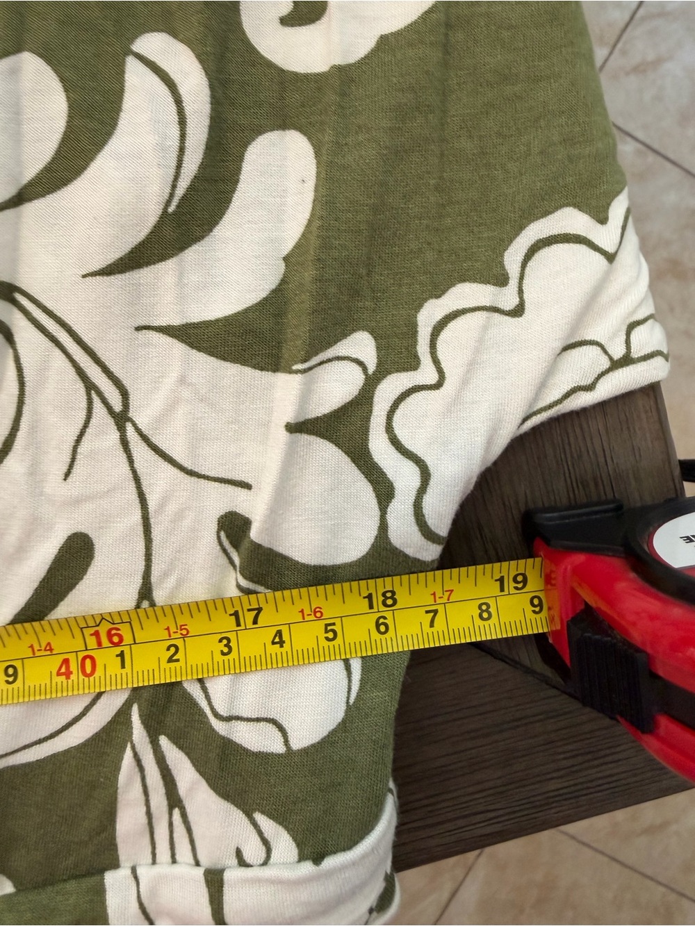 Boden Olive Green and White Floral V-Neck Midi Tropical Dress Sz 12 - Picture 6 of 9